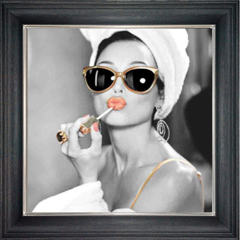 Lip-Gloss Kiss Liquid Wall Art